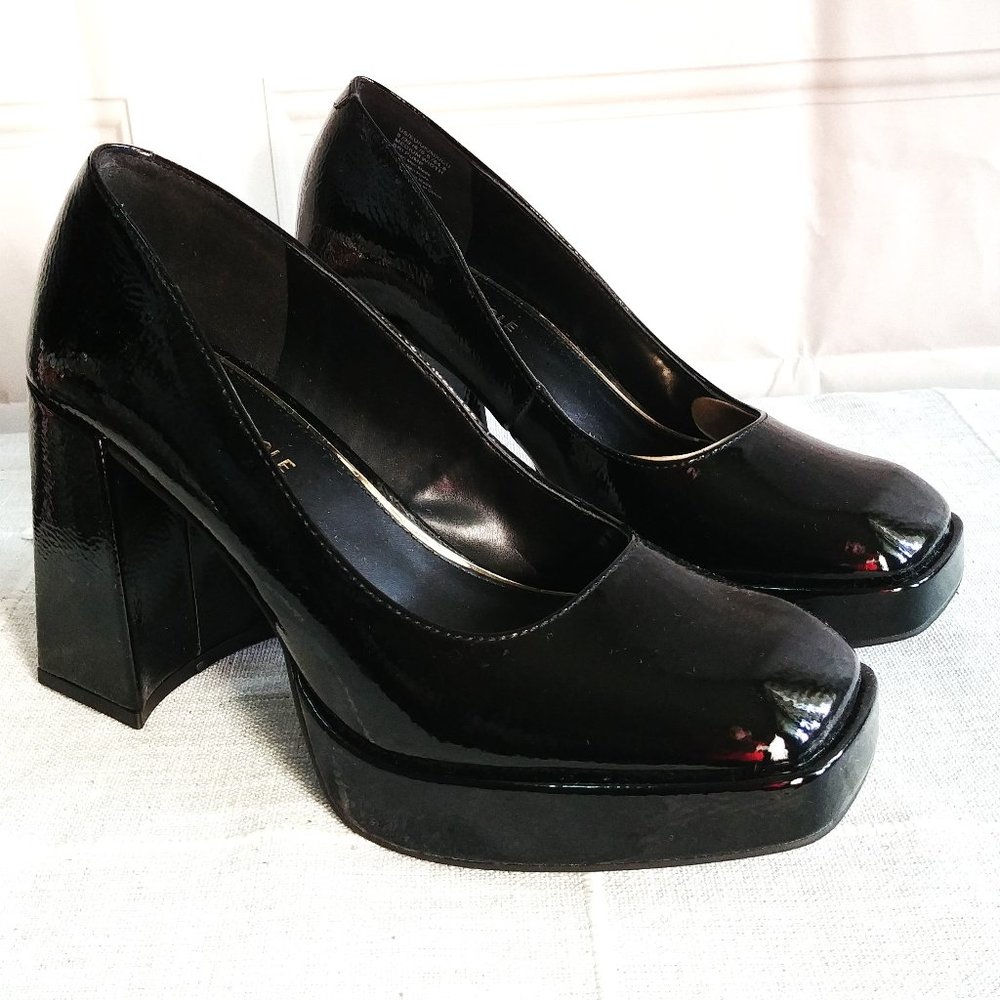 Kenneth Cole Bri Pumps - Size 8M - Square Toe Dress Shoes - Black Patent Leather